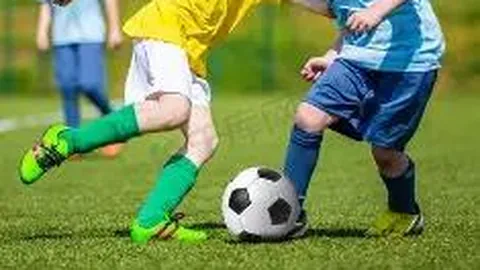 2025年“锋基金”青少年篮球文化交流赛（江门恩平站）激战正酣，十支队伍争锋